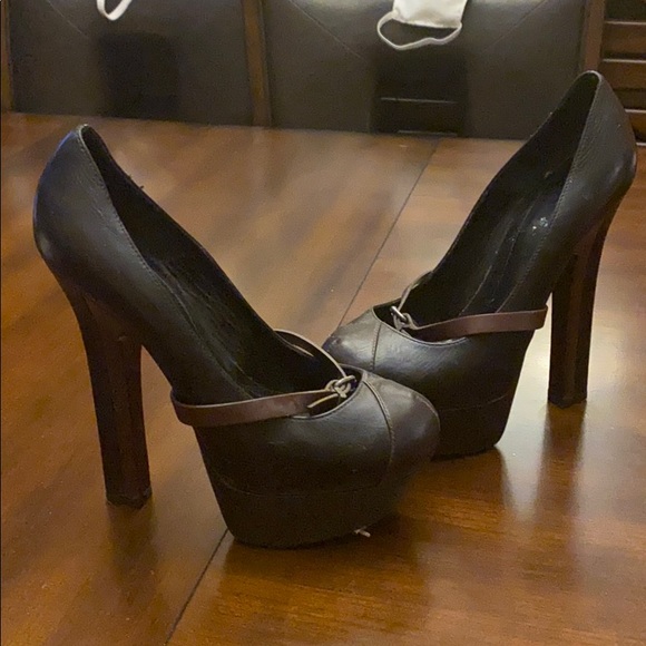 Fendi Heels - Picture 3 of 5